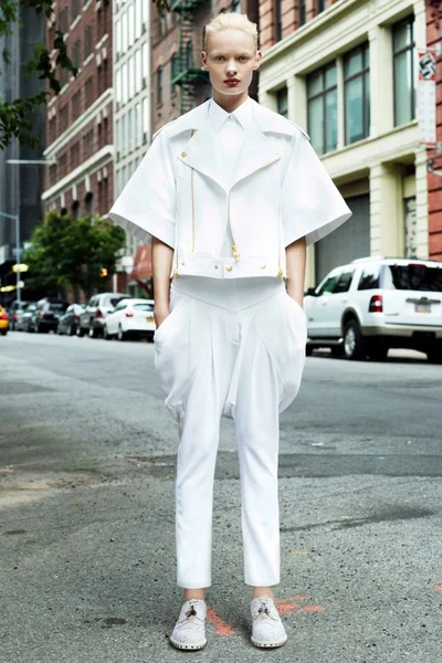 Look 28